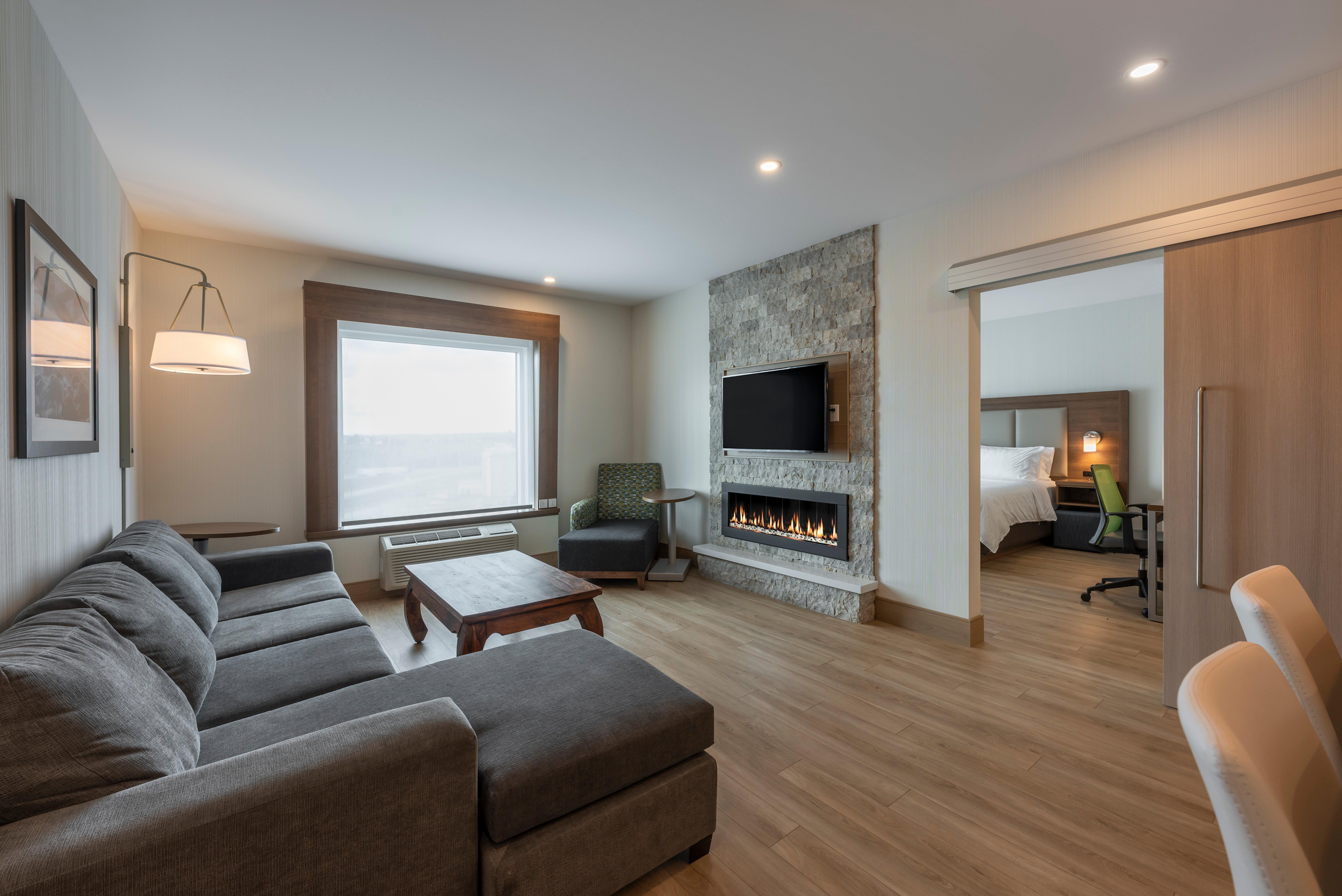 Holiday Inn Express & Suites Moncton By Ihg Exterior foto
